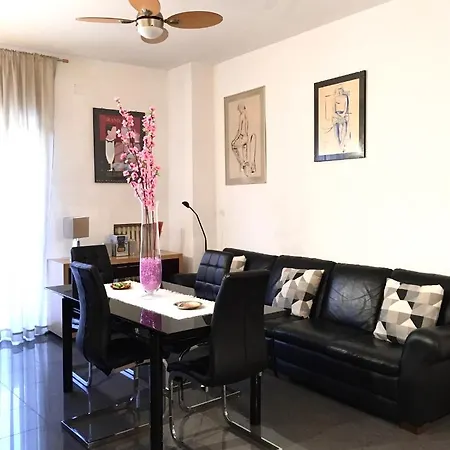 Blackboard House בית הארחה *