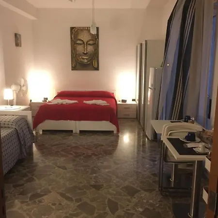 Blackboard House Guest house *