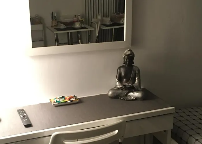 Blackboard House باري